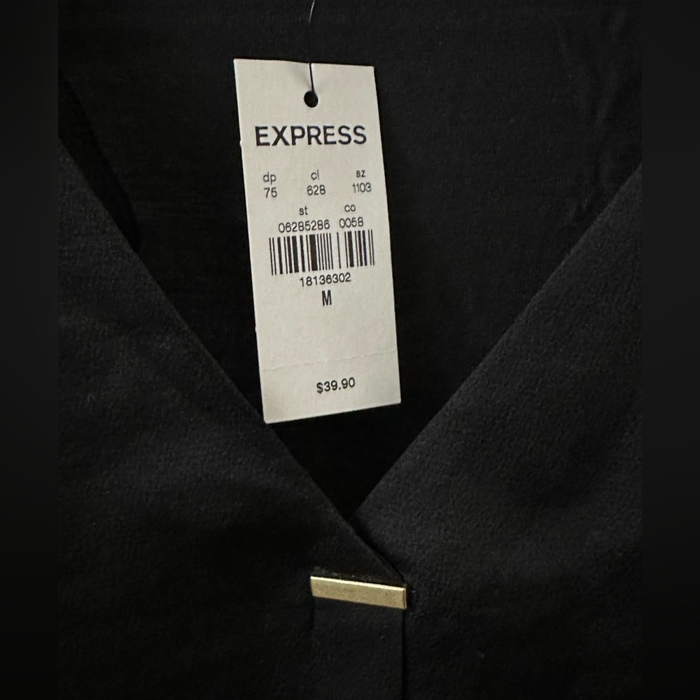 *NEW EXPRESS Black Sleeveless Blouse (Medium) - Picture 3 of 3